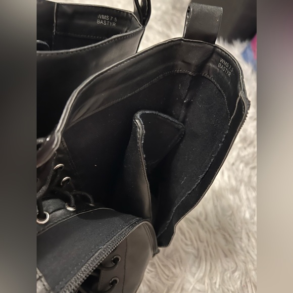 DV Dolce Vita Lug Combat Boot Black Leather Size Women’s 7.5 - NEW! - Picture 8 of 13